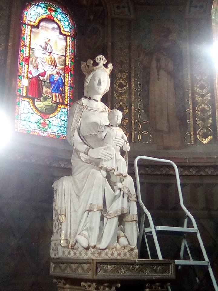 statue sainte chapelle bourbon l'archambault