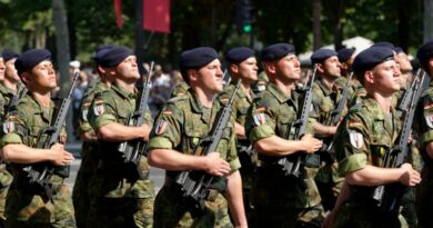 Que penser des tribunes de militaires ? Que penser des tribunes de militaires ?