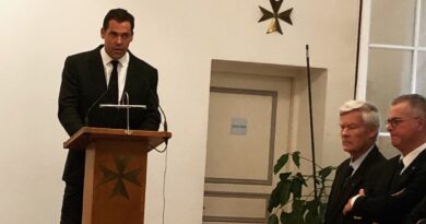 « État présent de la Maison de Bourbon » : allocution du roi Louis XX « État présent de la Maison de Bourbon » : allocution du roi Louis XX